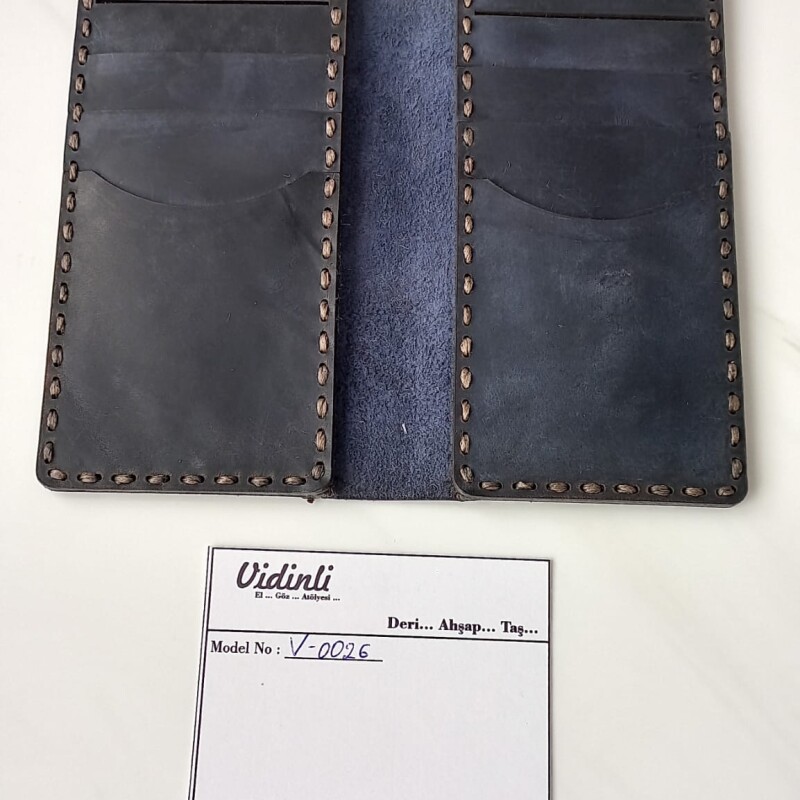 Hakiki deri el dikimi şık ve zarif deri kartlık