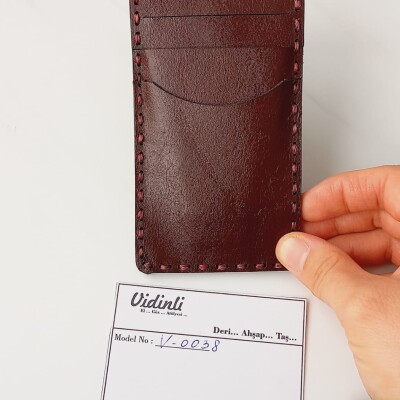 Hakiki deri el dikimi şık ve zarif deri kartlık